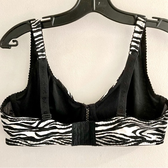Intimates | New Zebra Pattern Bra - Picture 12 of 15